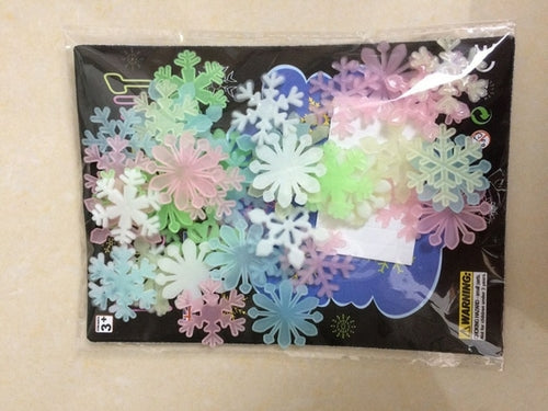 50pcs Colorful Luminous Snowflake Wall Sticker Glow In The Dark Decal