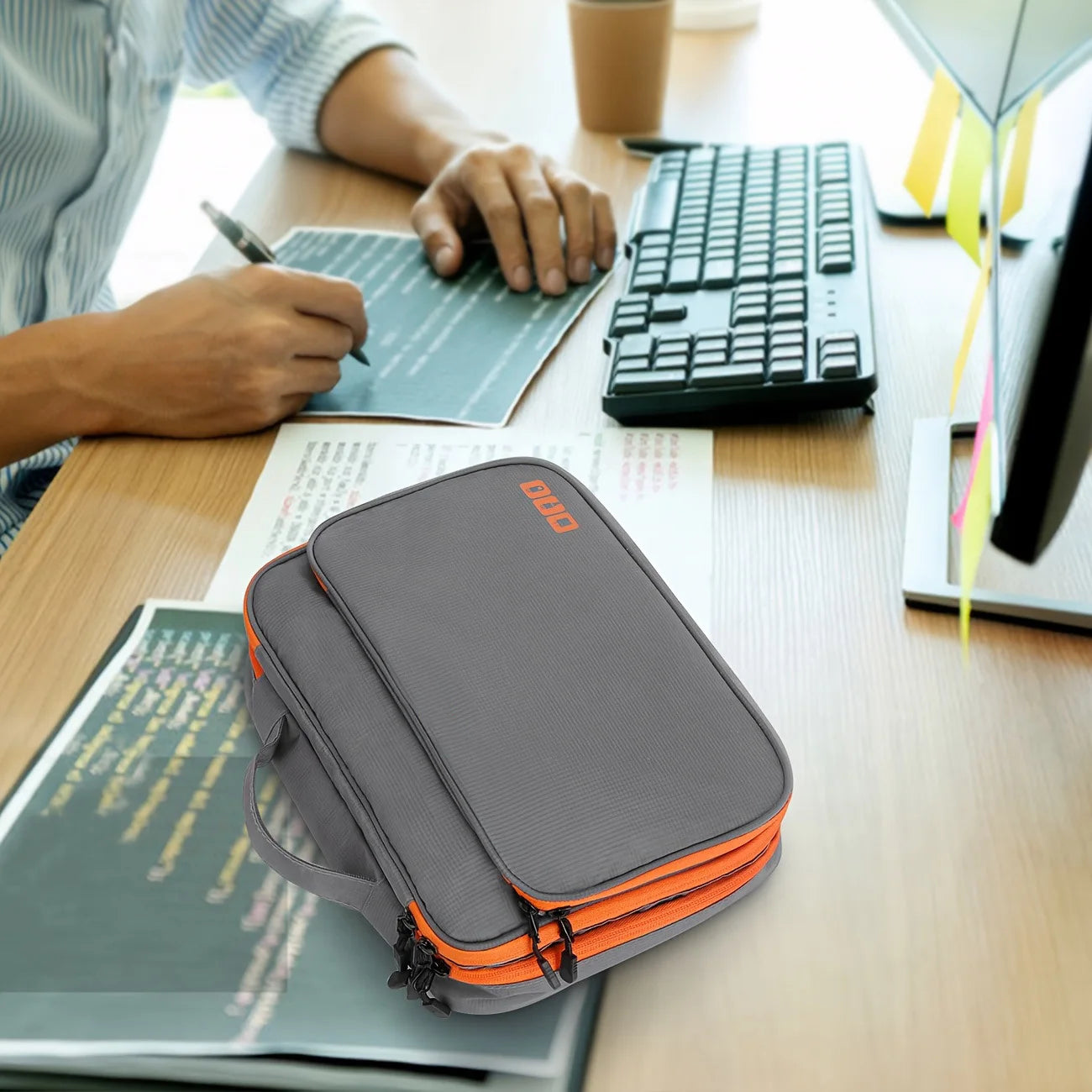 Portable USB Data Line Charger Storage Bag Travel Multi Layer Cable