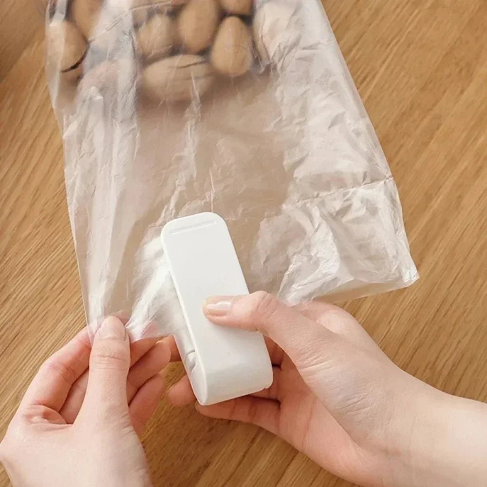Mini Bag Seal Machine Snack Bag Clip Kitchen Handheld Food Sealer
