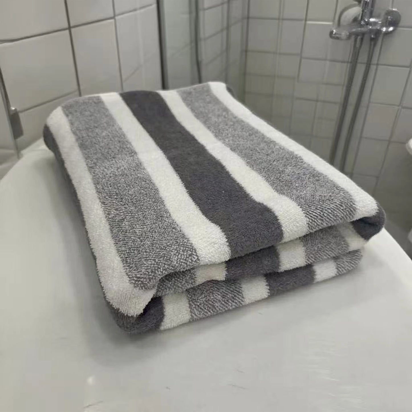 1-pack thick bath towel, strong water absorption and quick drying, non