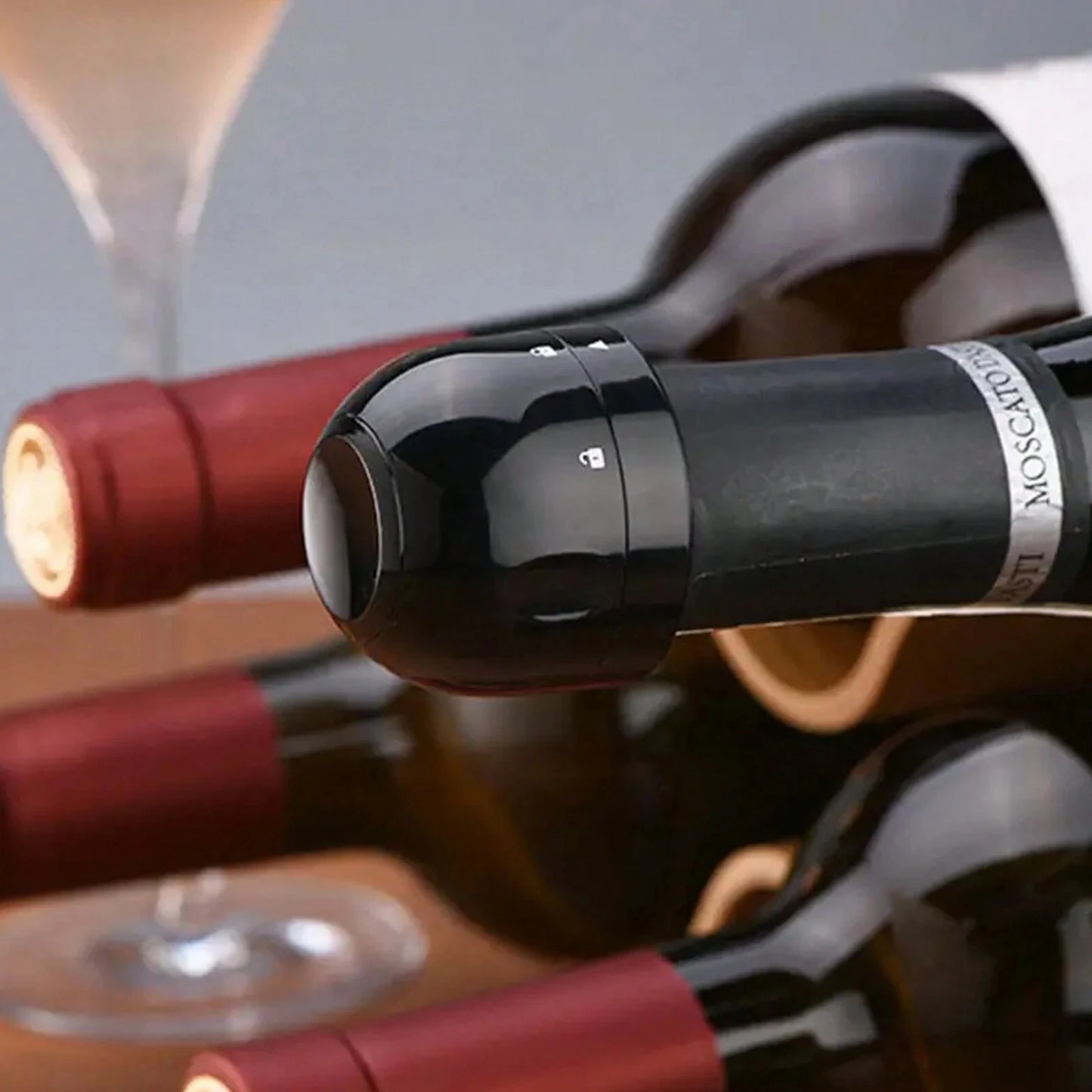 1pc Black Domestic Kitchen Sealing Red Wine Bottles Stoppers Mini