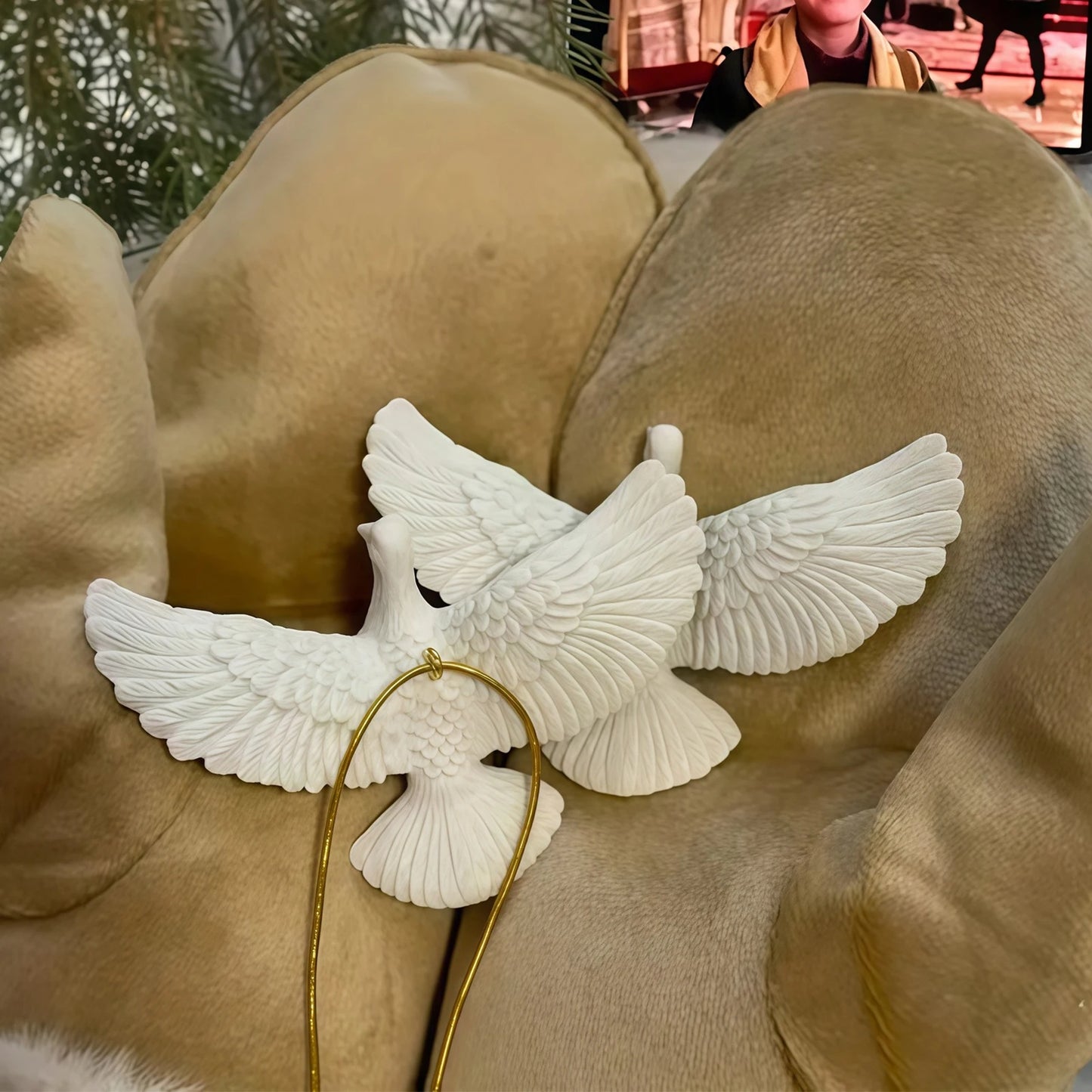 Style Friendship Doves - Home Alone 2 Resin Christmas Ornament  Doves