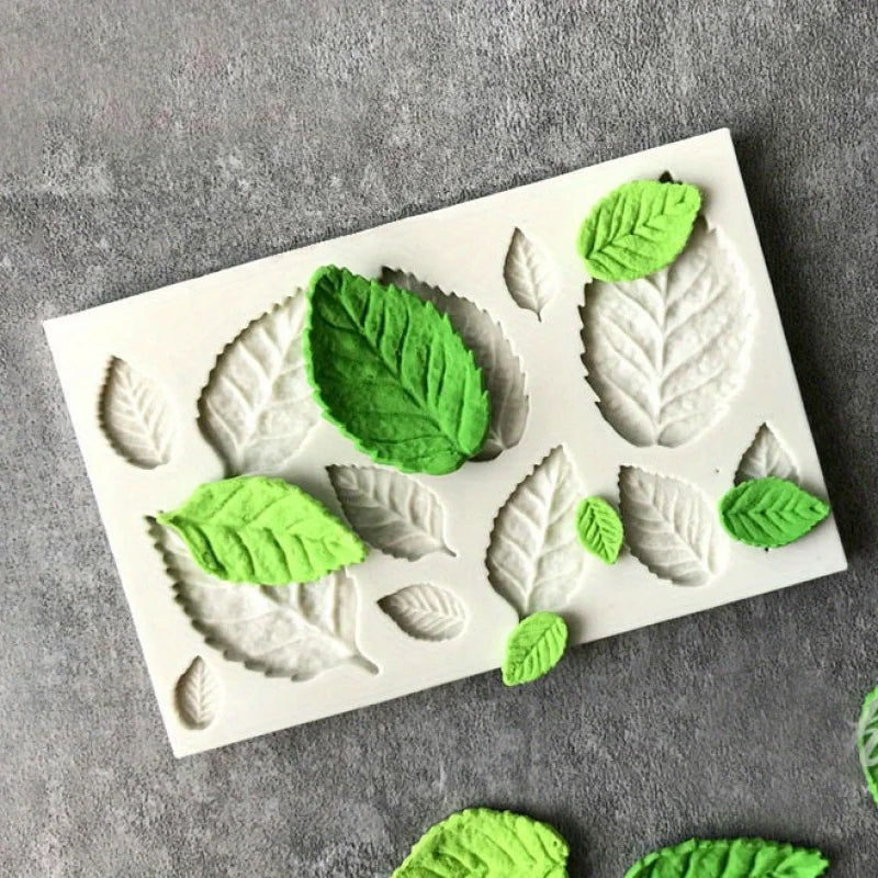 1Pieces3DLeaf Shape Pendant Casting Mold Candy Lovers Chocolate Baking
