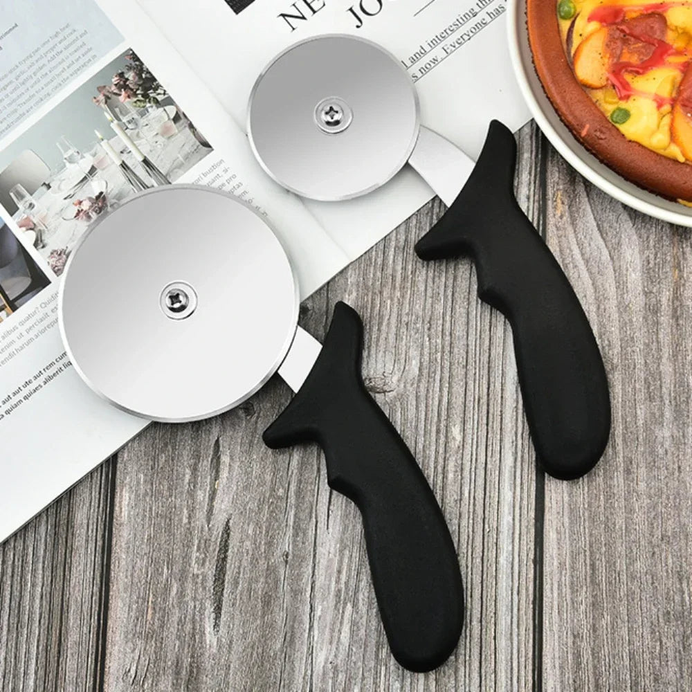 Stainless Steel Pizza Cutters Kitchen Accessories Pastry Roller Cutter