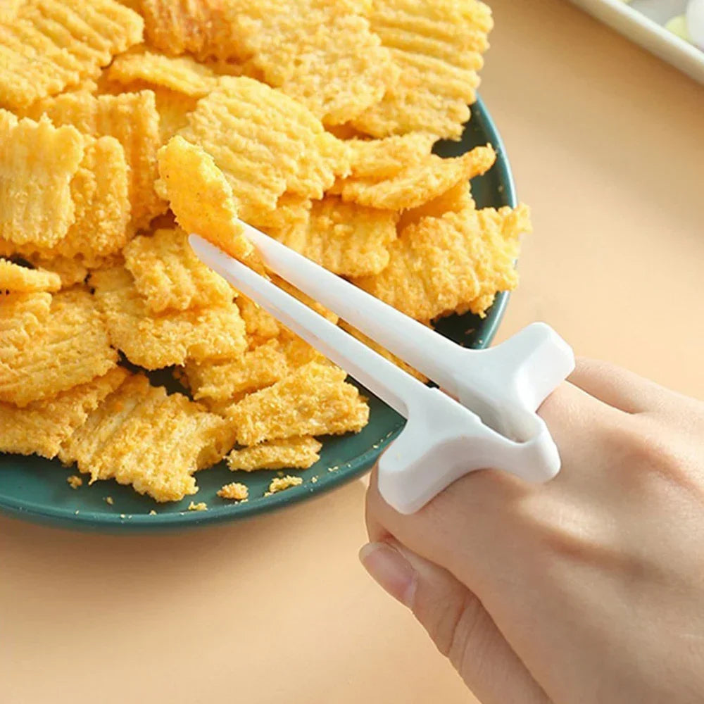 1PC Lazy Fingers Chopsticks - Hands-Free Snack And Game Clip-On Food