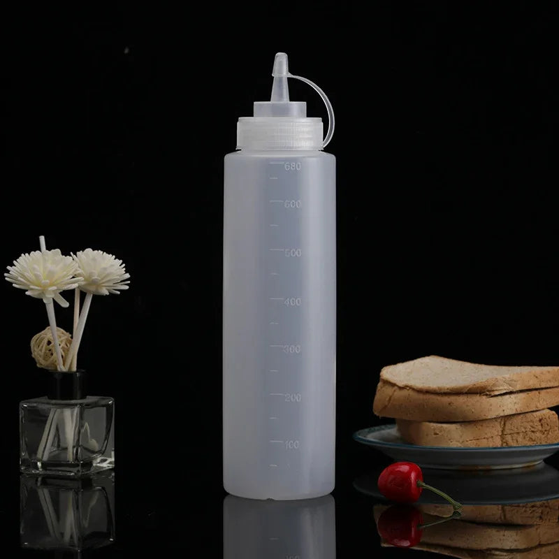 500 ML Plastic Pointed Mouth Squeeze Type Sauce Bottle Made