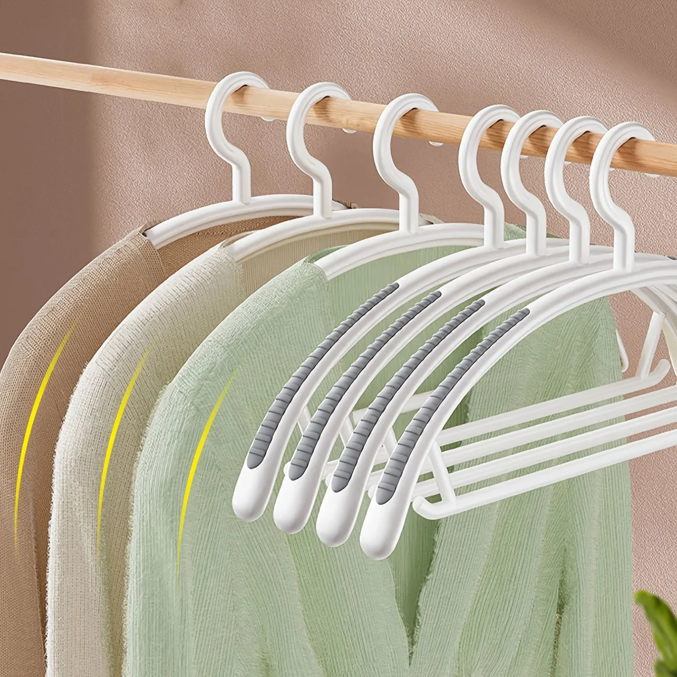 Household Non-slip Hanger, Thick And Wide Shoulder Plastic Drying