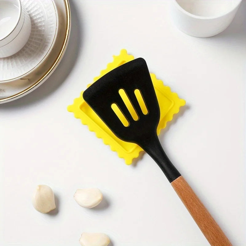1pc Cartoon Biscuit-Shaped Soup Spoon Rest - Heat Insulating and